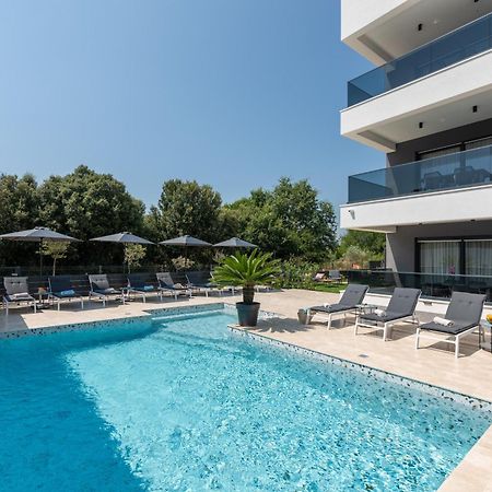 Alex Luxury Apartments Ровинь Экстерьер фото