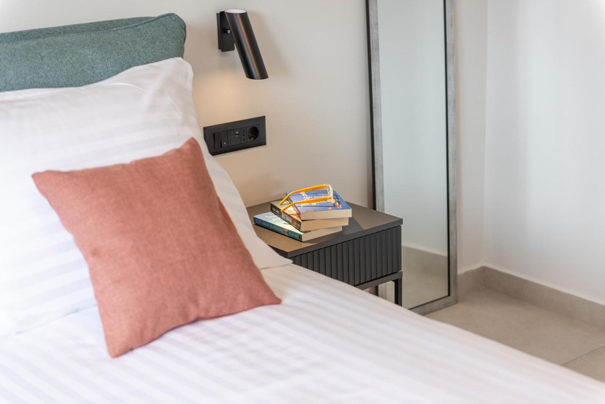 Alex Luxury Apartments Ровинь Экстерьер фото