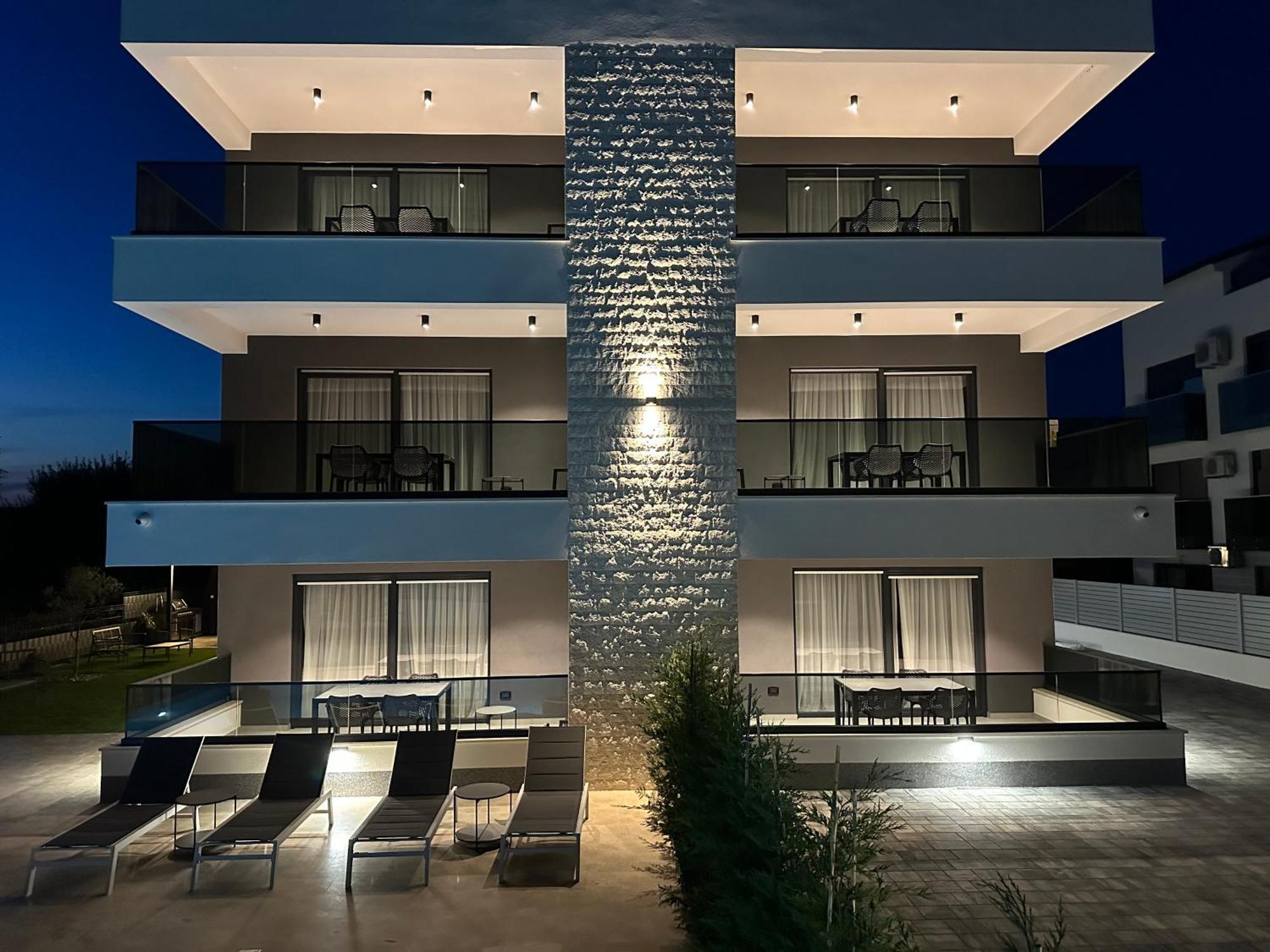 Alex Luxury Apartments Ровинь Экстерьер фото